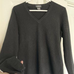 100% Cashmere Black Vneck sweater. Lord and Taylor